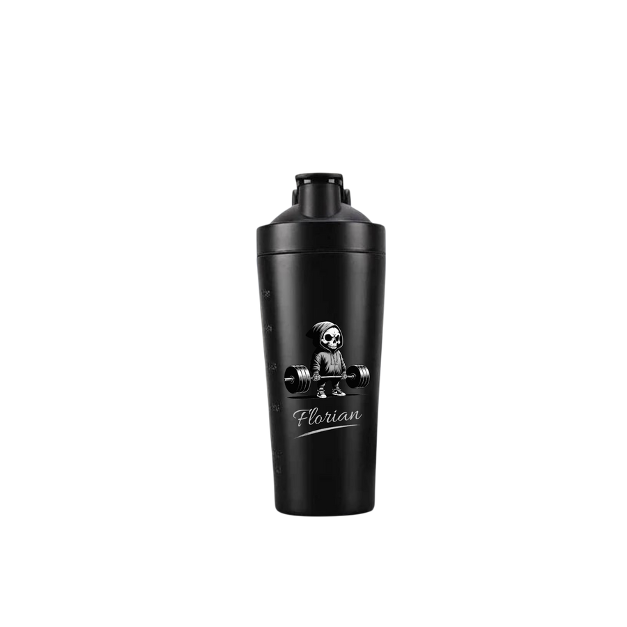 Personalisierter Proteinshaker mit Totenkopf- und Hantel-Motiv